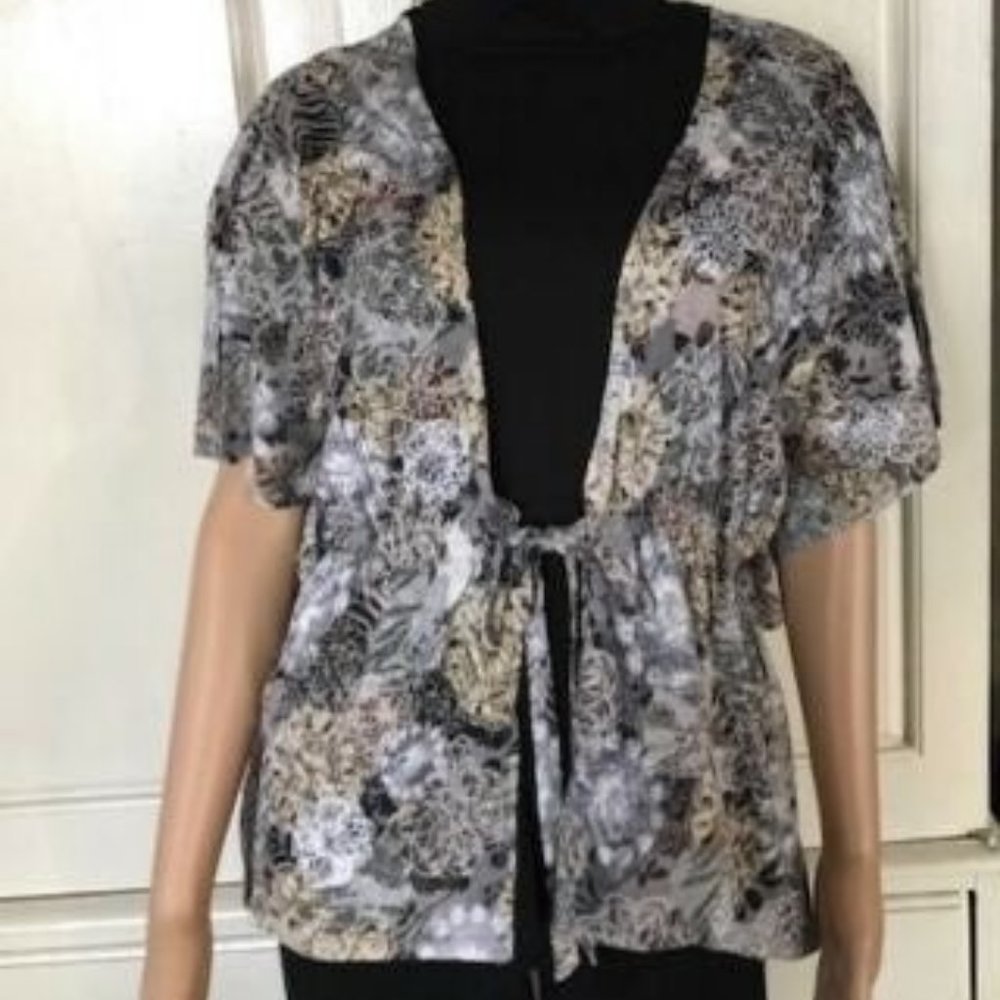 Women’s Cardigan Size Large